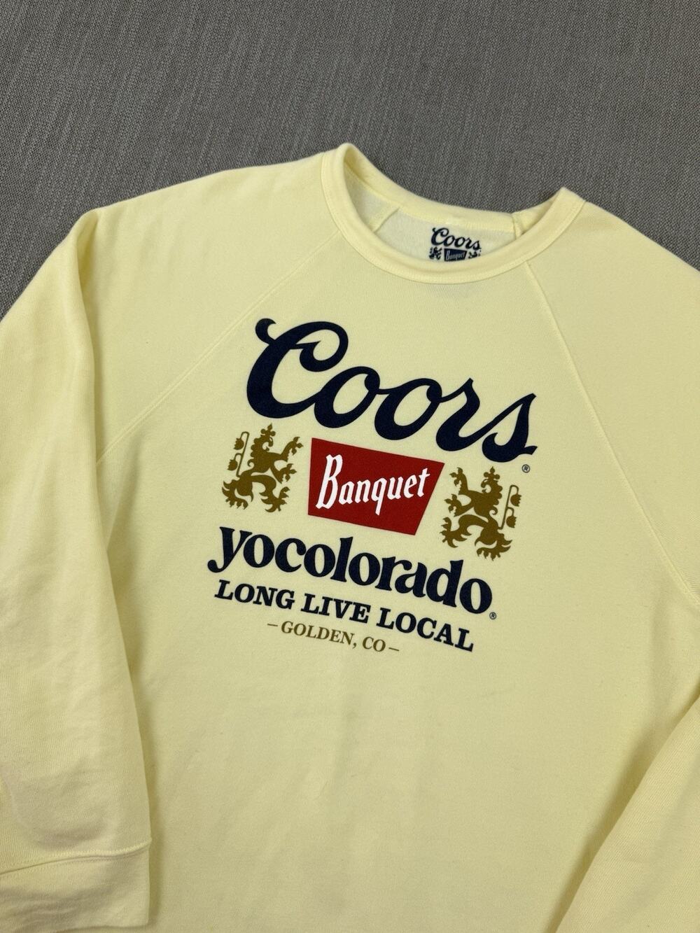 Coors Banquet YoColorado Sweatshirt XL Yellow Fleece Crewneck Long Live Local